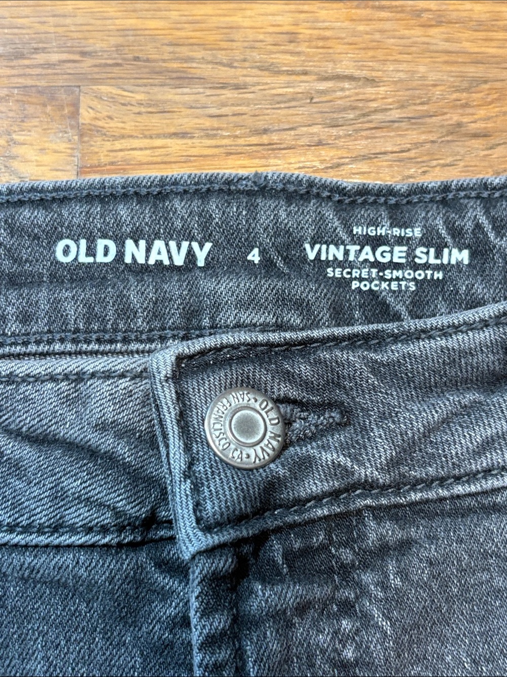 Old Navy Vintage Slim High-Rise Jeans - Picture 4 of 9